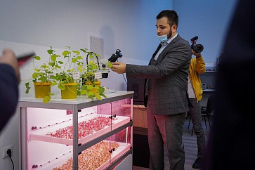Цифровая биолаборатория Greenbar MZ-2 ПАК для выращивания микрозелени и проростков | учебное оборудование на nsppo.ru - 1 Цифровая биолаборатория Greenbar MZ-2 ПАК для выращивания микрозелени и проростков – портал поставщиков НСППО - 2