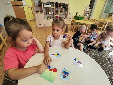 ДАВАЙТЕ ВМЕСТЕ ПОИГРАЕМ (комплект игр к БЛОКАМ ДЬЕНЕША) – портал поставщиков НСППО - 7