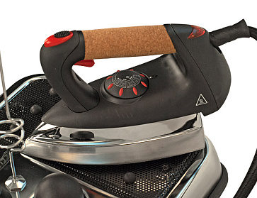 Электроутюг с парогенератором Chayka V3600 | учебное оборудование на nsppo.ru - 1 Электроутюг с парогенератором Chayka V3600 – портал поставщиков НСППО - 2